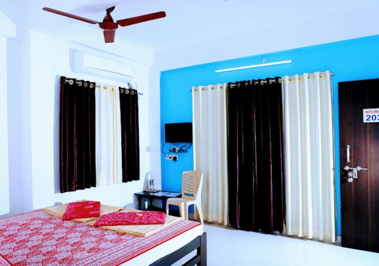 Swaroop Residency Ganpatipule Hotel Kültér fotó